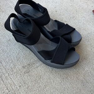 Cloudsteppers by Clarks Black and Gray Sandals